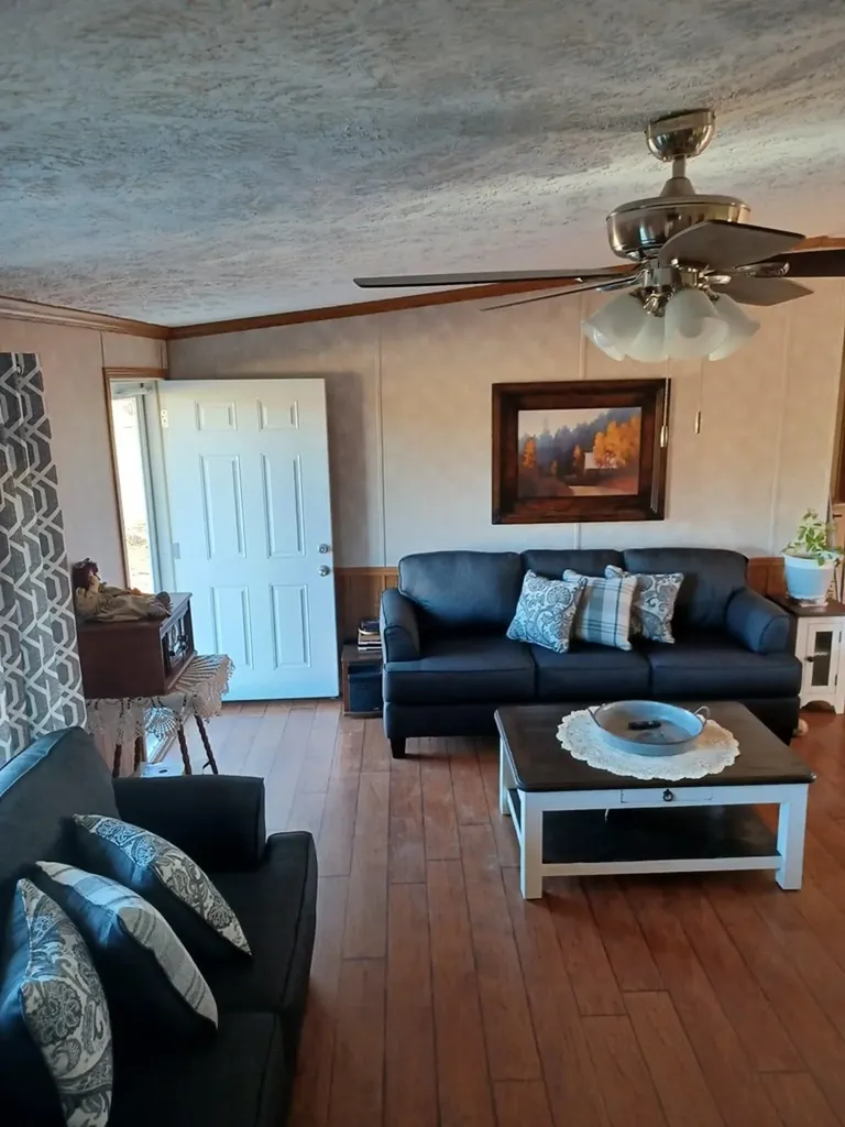 524 Clear Creek Monterey TN 38574