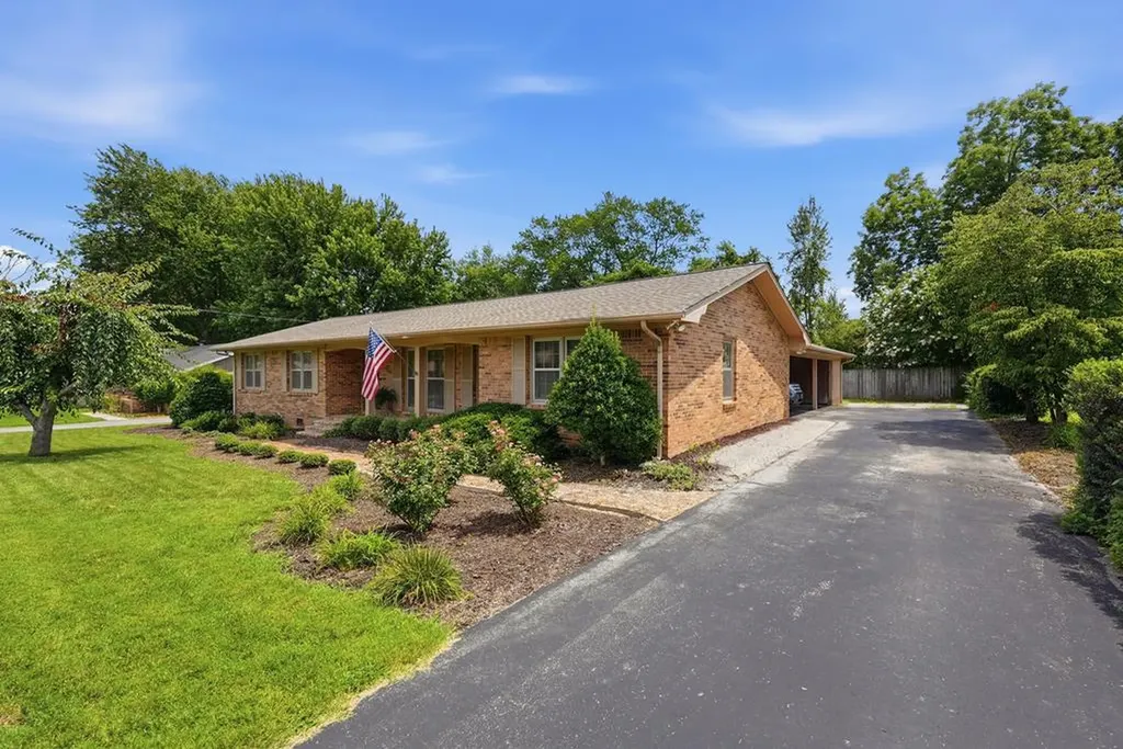 1617 Randy Drive Cookeville TN 38501