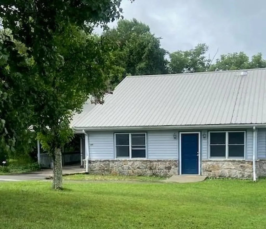 109 Wood Lane Sparta TN 38583-9017