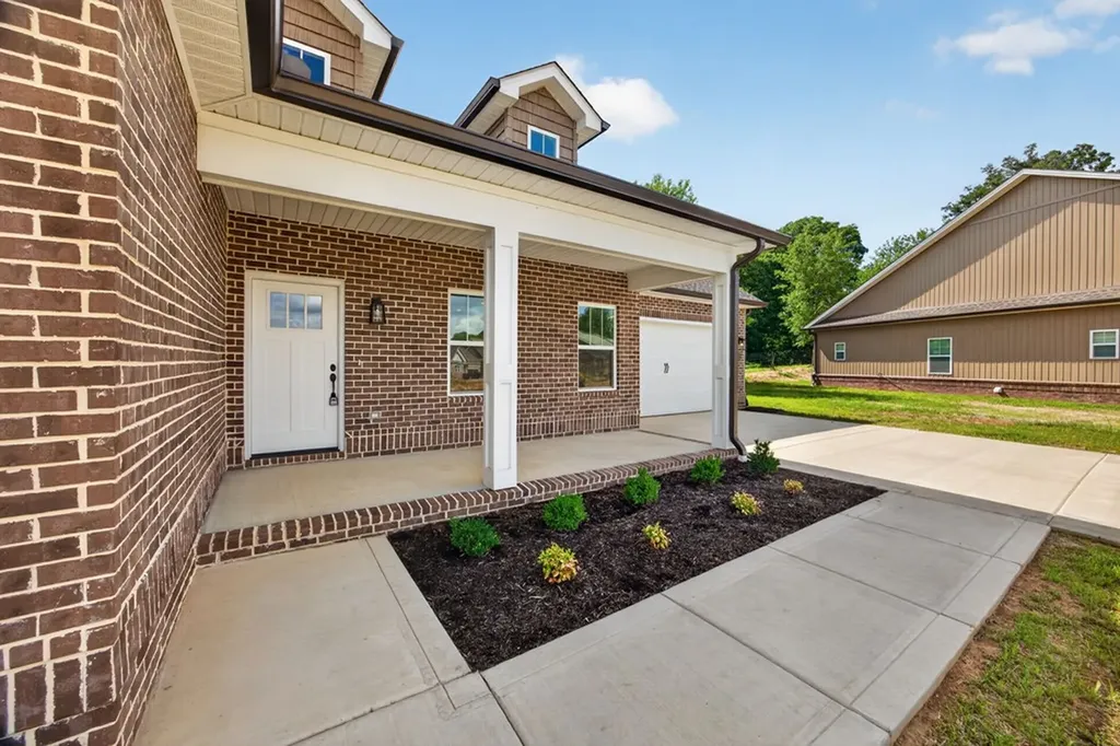 1330 Kensington Circle Cookeville TN 38501