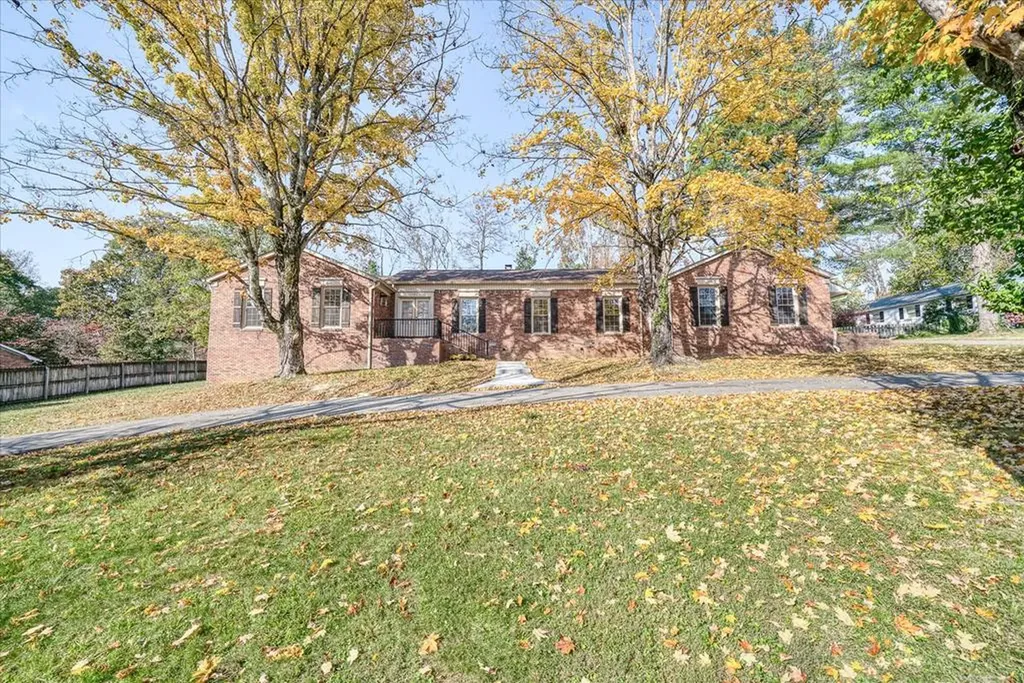 704 Brown Avenue Cookeville TN 38501-2841