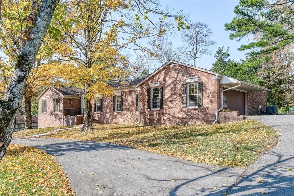 704 Brown Avenue Cookeville TN 38501-2841