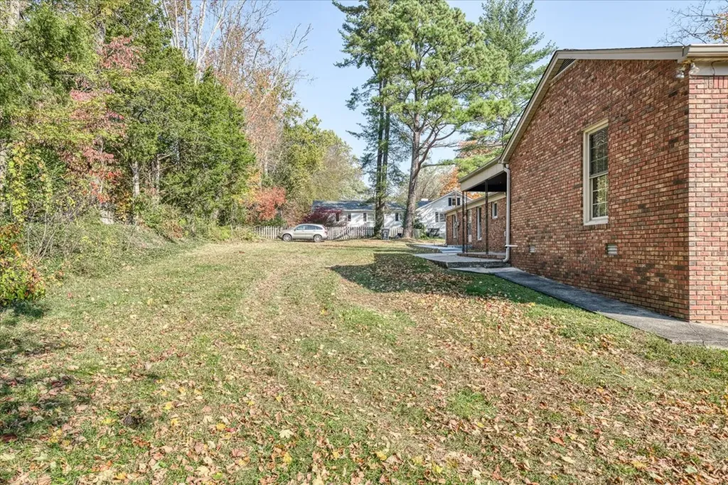 704 Brown Avenue Cookeville TN 38501-2841