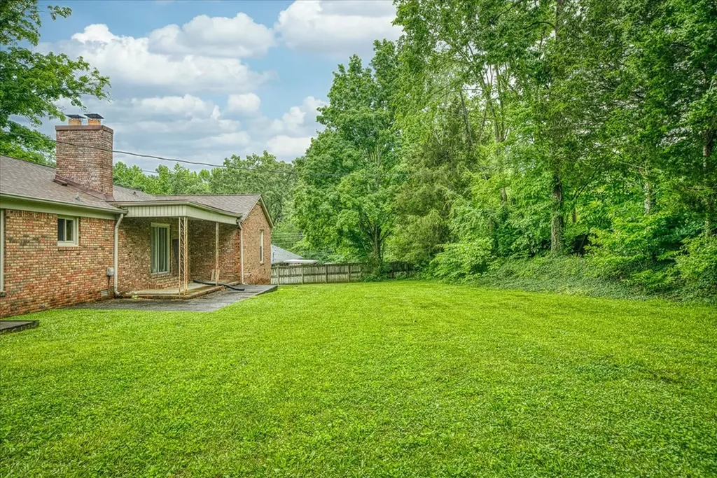 704 Brown Avenue Cookeville TN 38501-2841