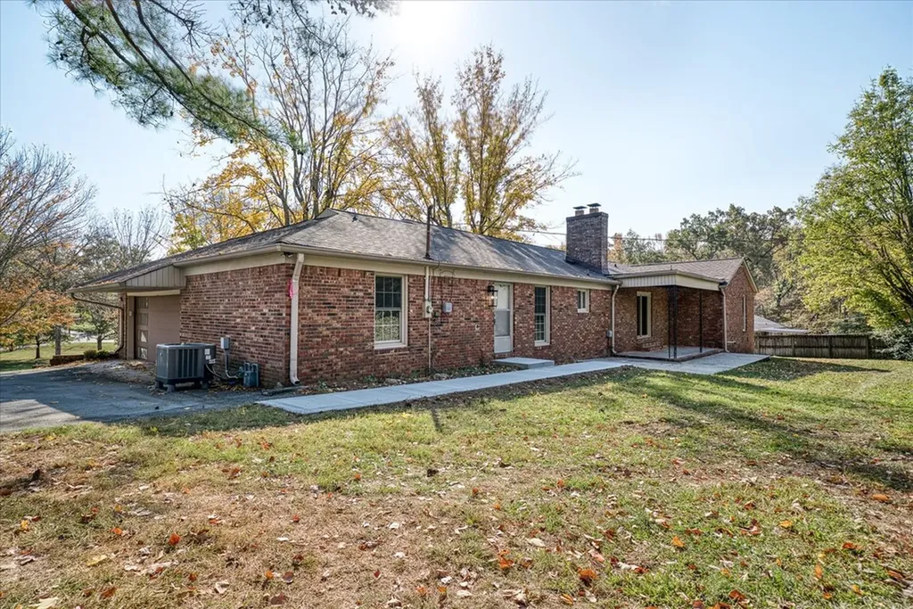704 Brown Avenue Cookeville TN 38501-2841