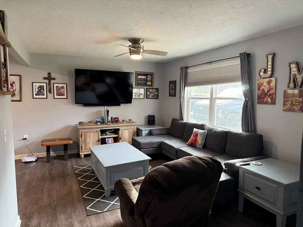 1070 N Shady Loop Lane Clarkrange TN 38553