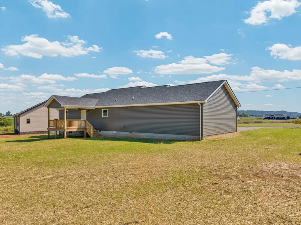 586 Harleys Ridge Road Sparta TN 38583