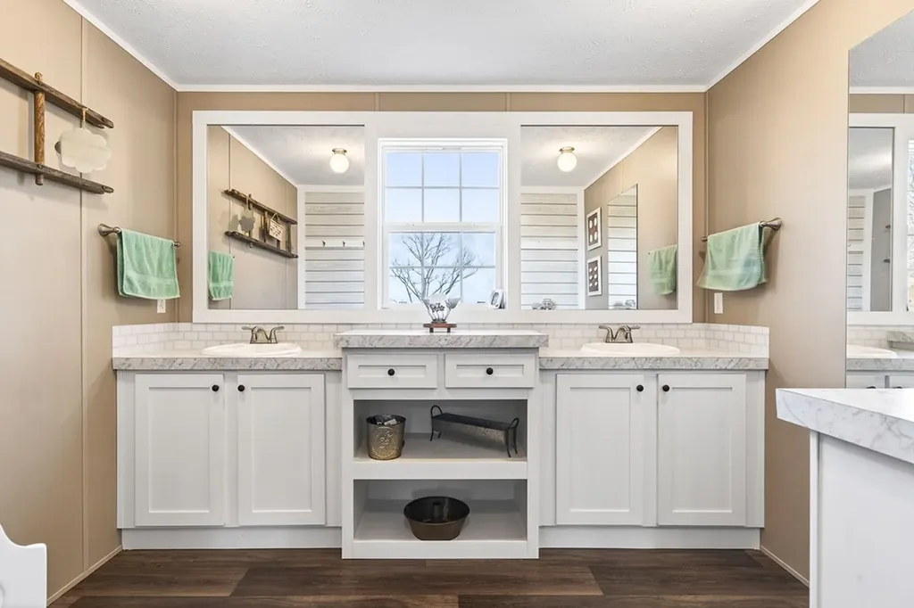 39 Old Highway 52 Celina MS 39551