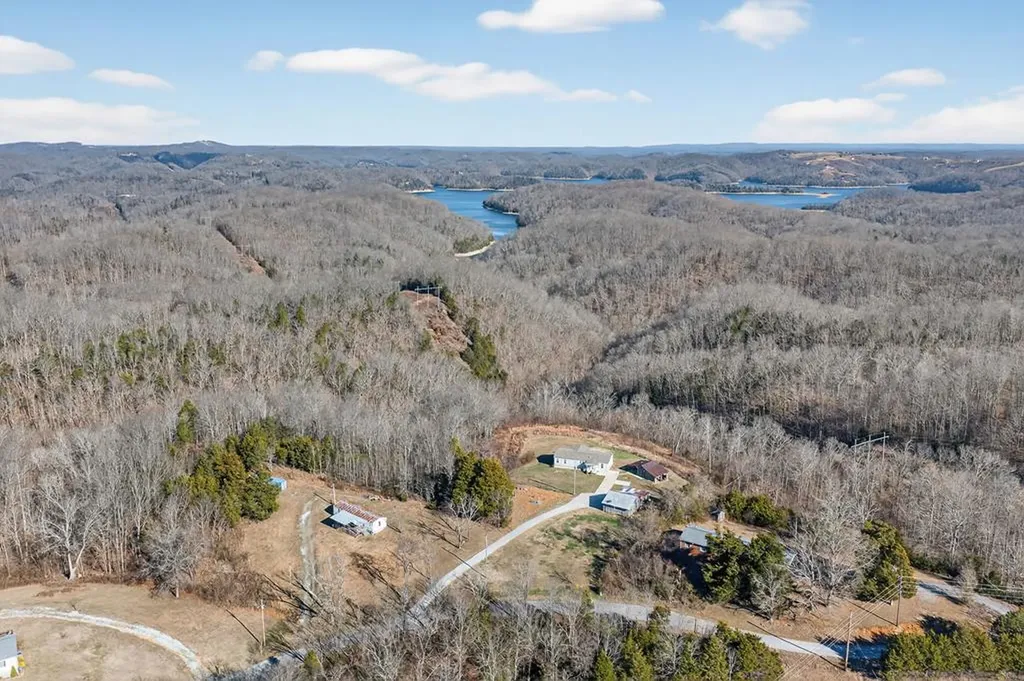 39 Old Highway 52 Celina MS 39551