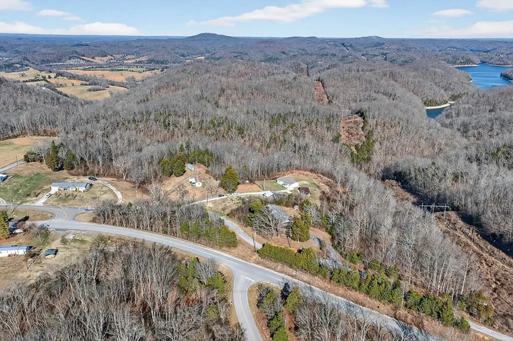 39 Old Highway 52 Celina MS 39551