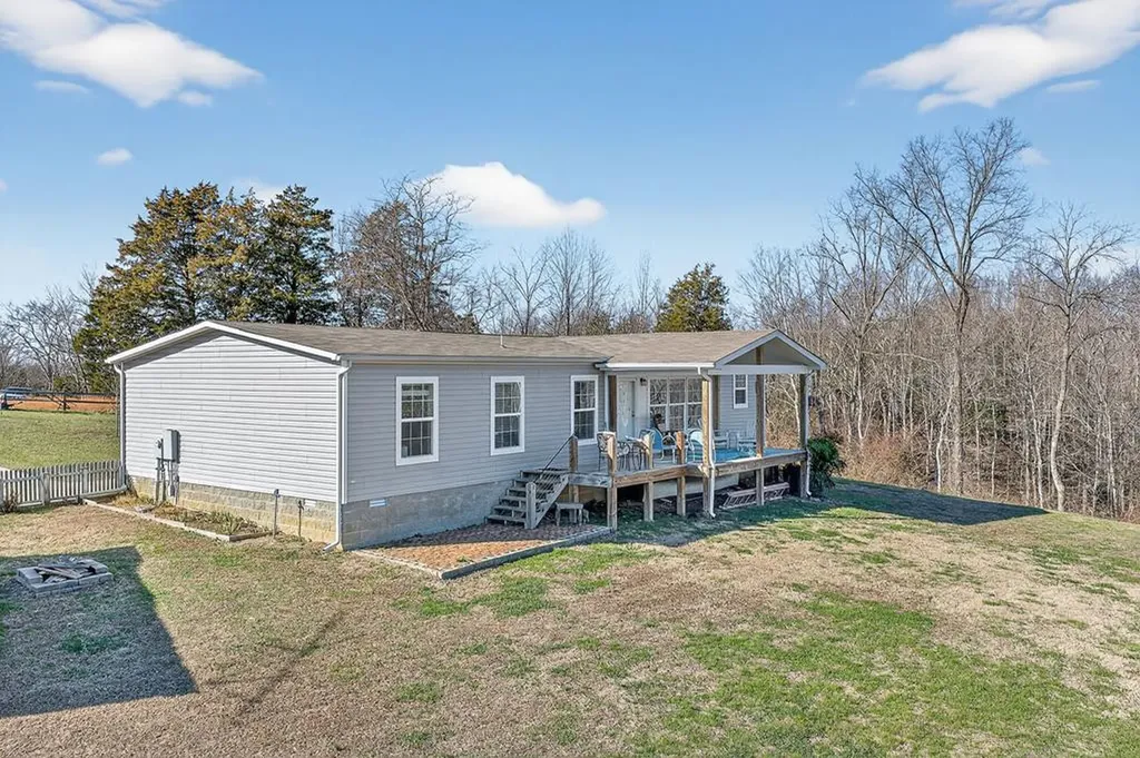 39 Old Highway 52 Celina MS 39551