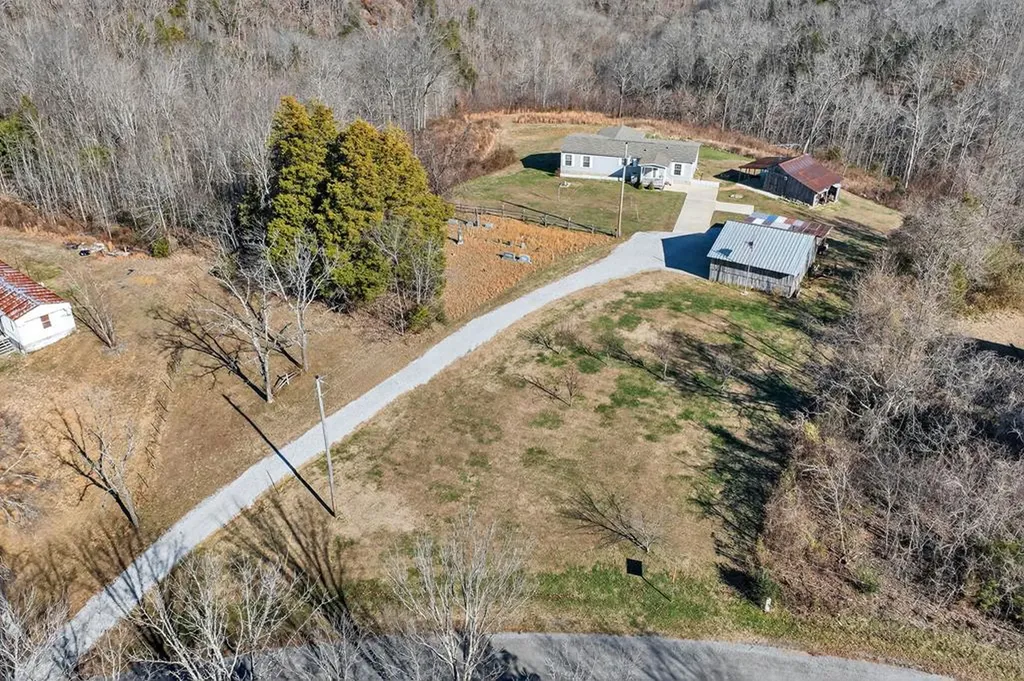 39 Old Highway 52 Celina MS 39551