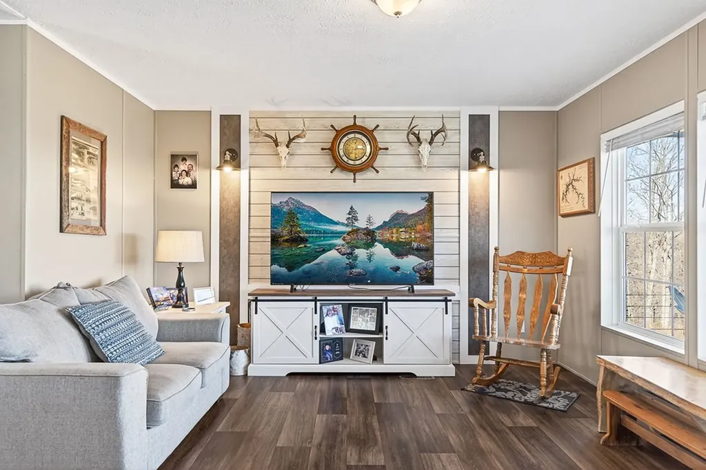 39 Old Highway 52 Celina MS 39551