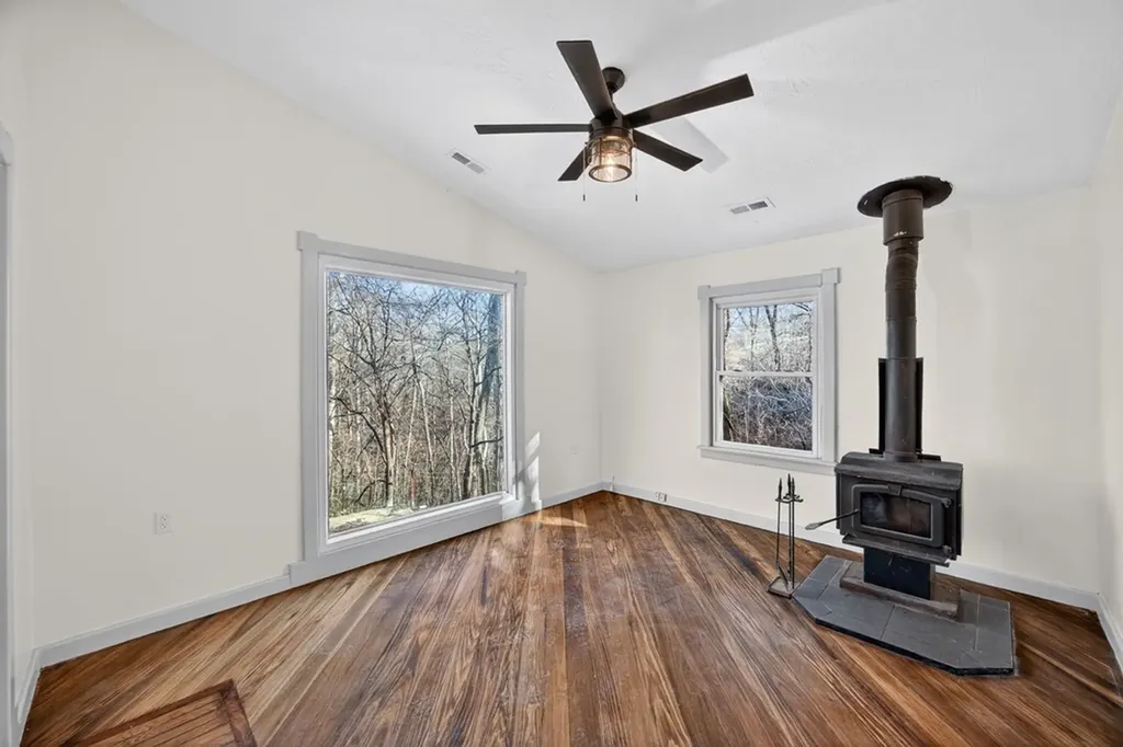 804 Standing Stone Park Highway Hilham TN 38568