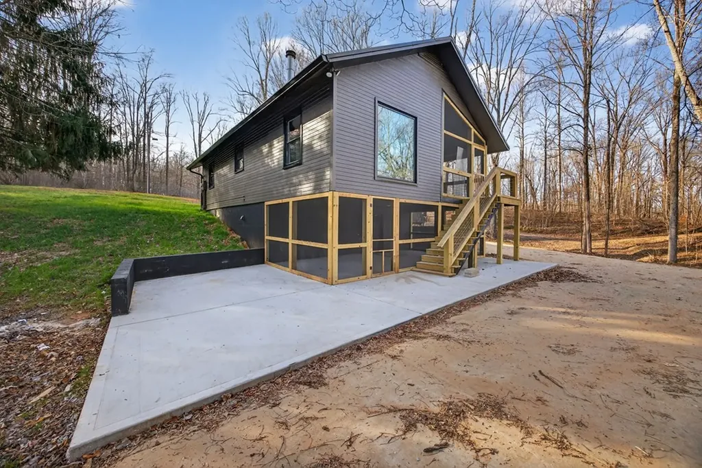 804 Standing Stone Park Highway Hilham TN 38568