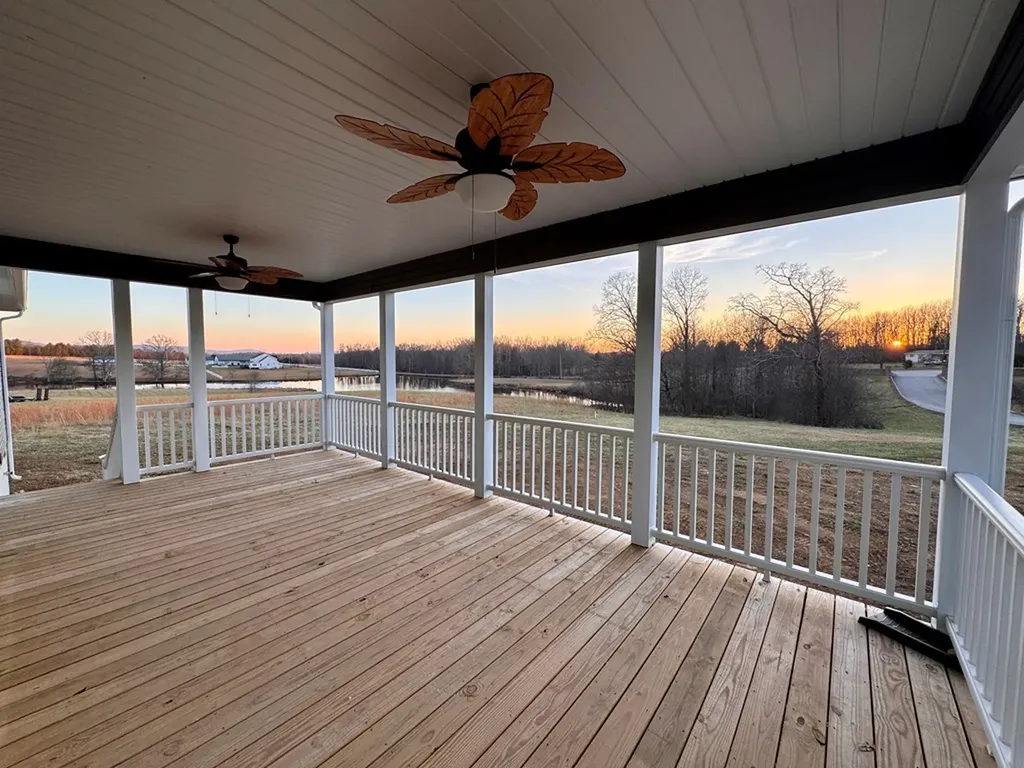 62 Whitson Lanne Crossville TN 38572