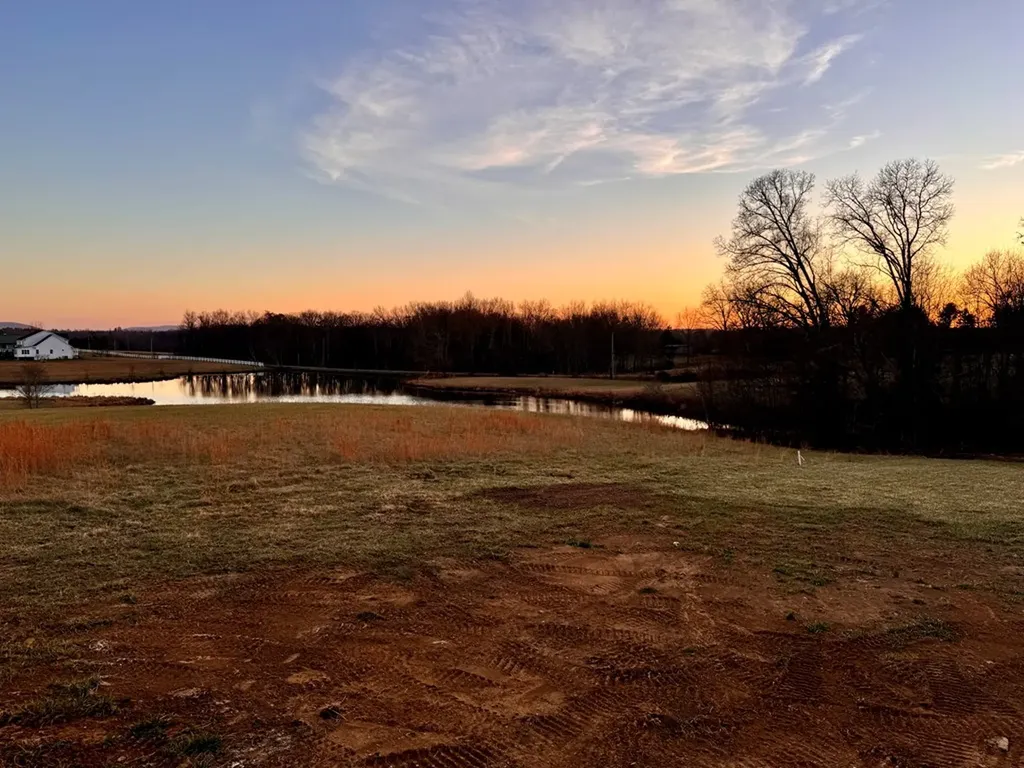 62 Whitson Lanne Crossville TN 38572