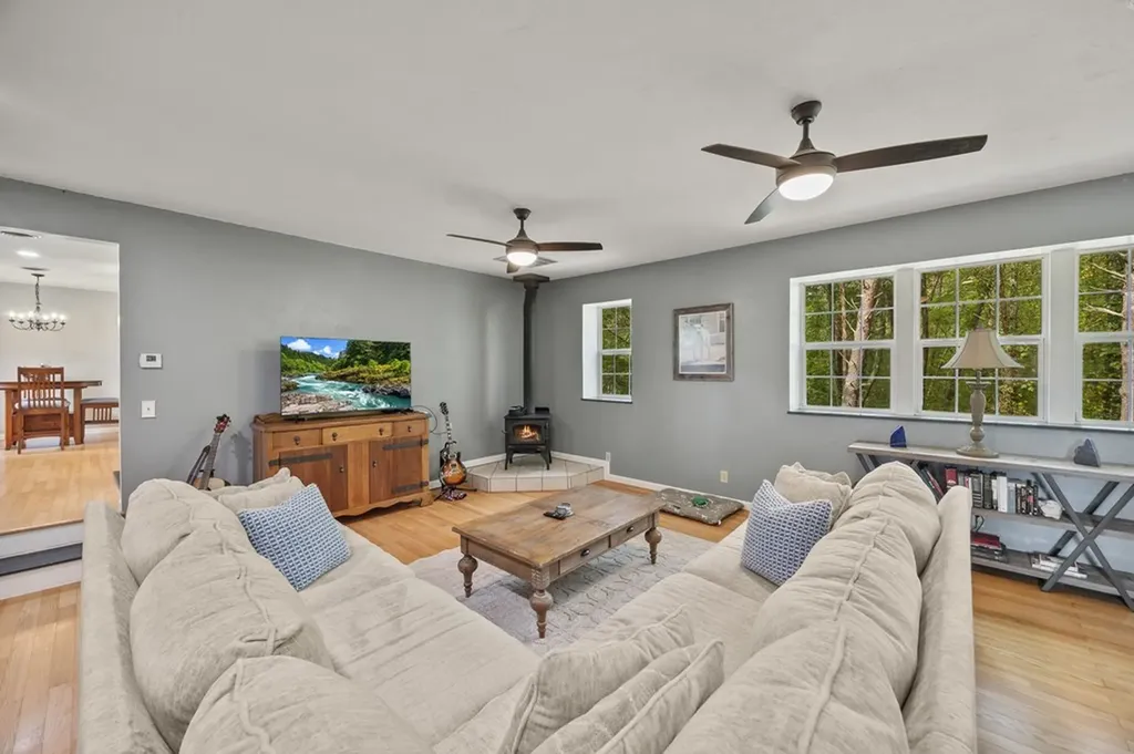 2543 S Bunker Hill Sparta TN 38583