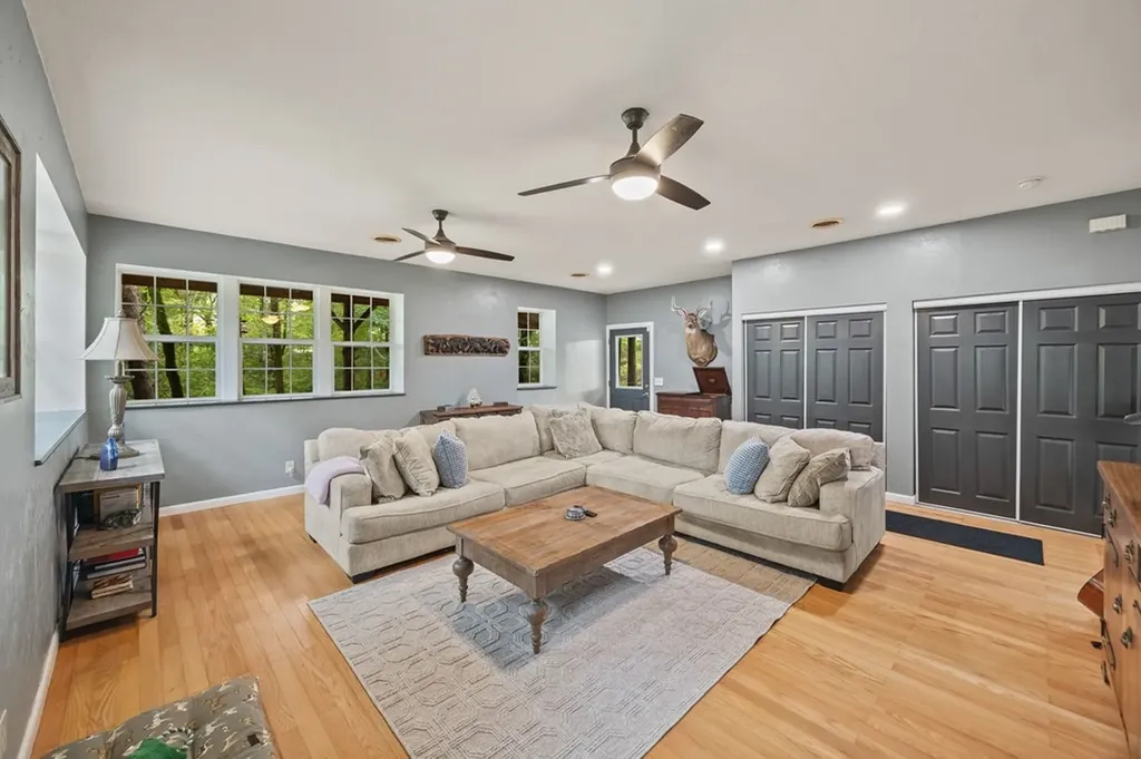 2543 S Bunker Hill Sparta TN 38583