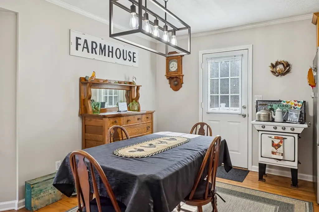 237 Grant Highway Gordonsville TN 38563