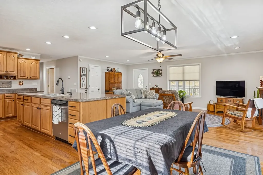 237 Grant Highway Gordonsville TN 38563