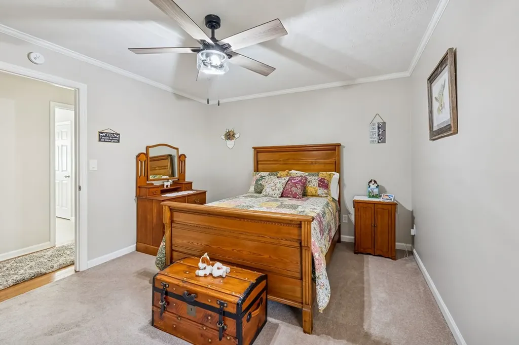 237 Grant Highway Gordonsville TN 38563