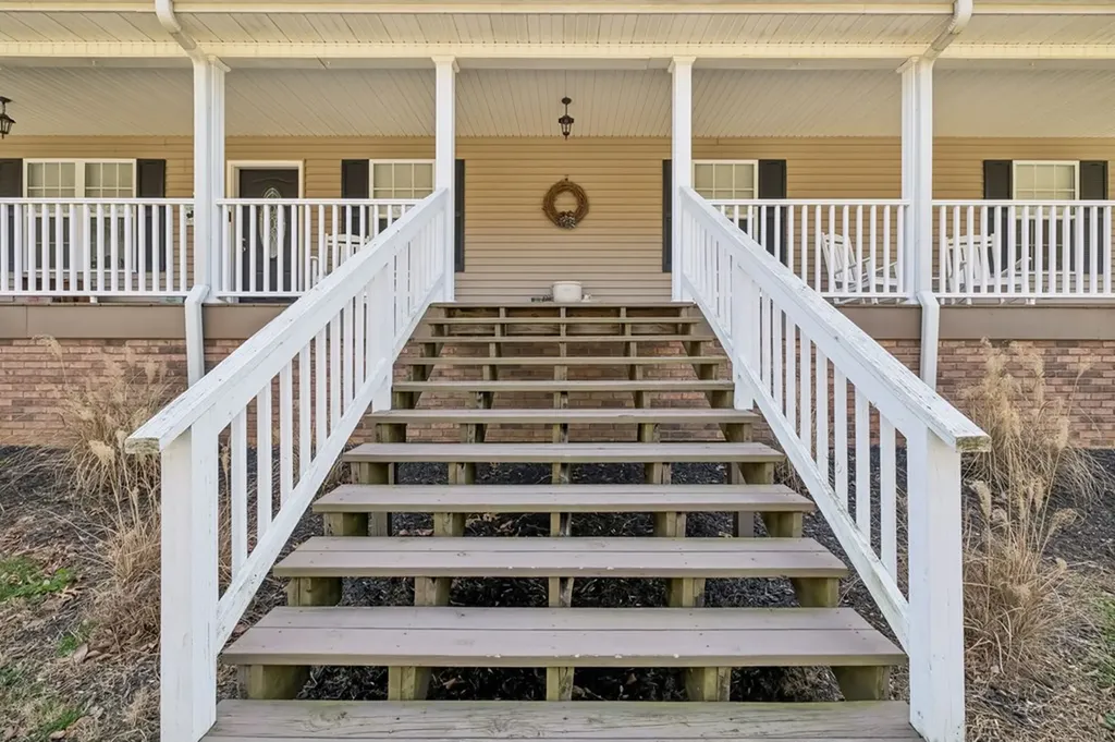 237 Grant Highway Gordonsville TN 38563