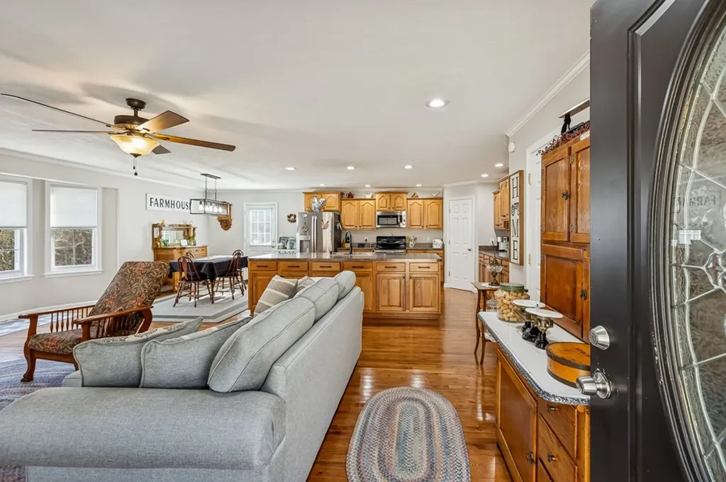 237 Grant Highway Gordonsville TN 38563