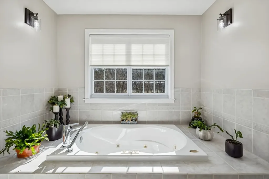 237 Grant Highway Gordonsville TN 38563