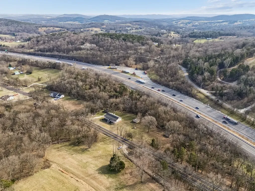 237 Grant Highway Gordonsville TN 38563