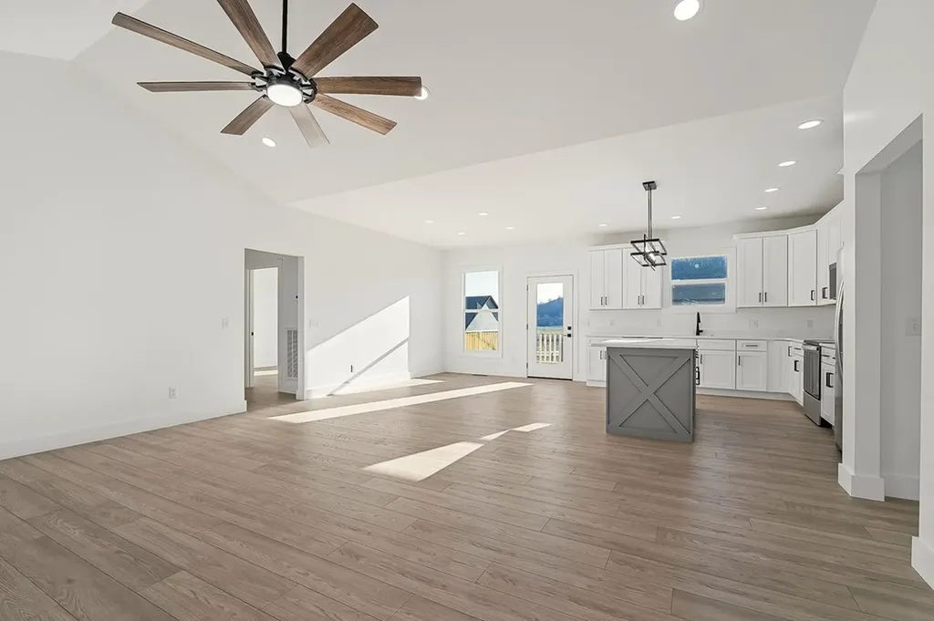 182 Jersey Pike Sparta TN 38583