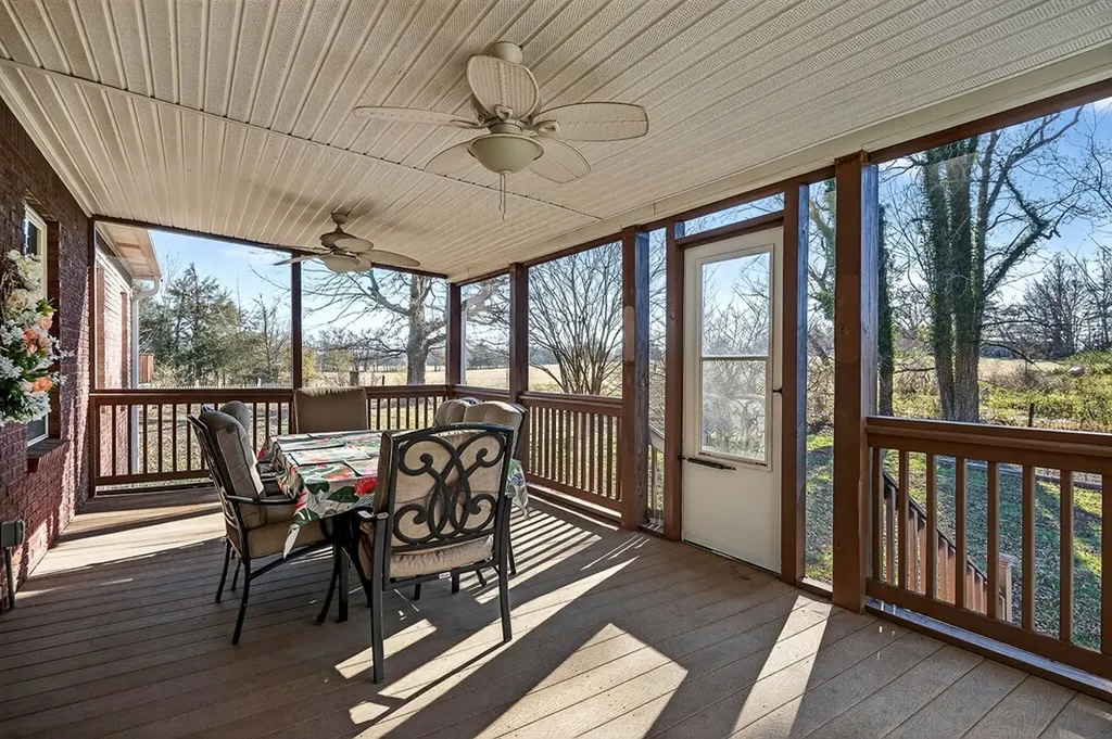 5568 Willow Oak Drive Baxter TN 38544