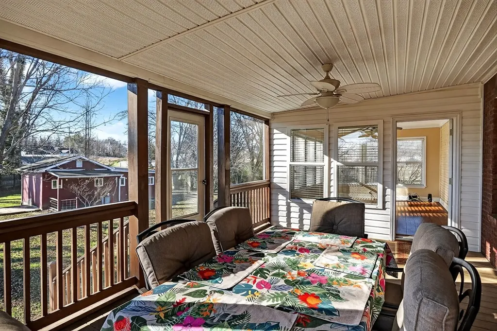 5568 Willow Oak Drive Baxter TN 38544