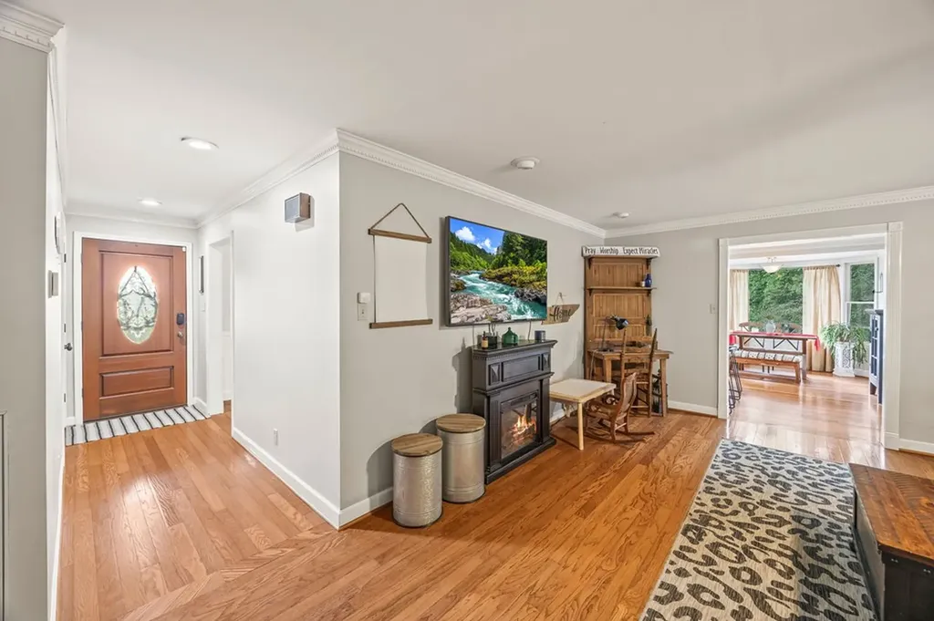 721 Valley Drive Livingston TN 38570