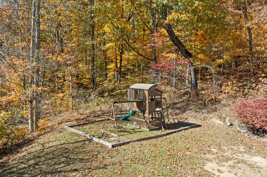 721 Valley Drive Livingston TN 38570