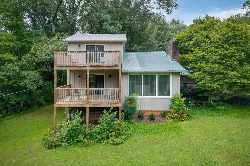 1940 Karen Circle Cookeville TN 38506