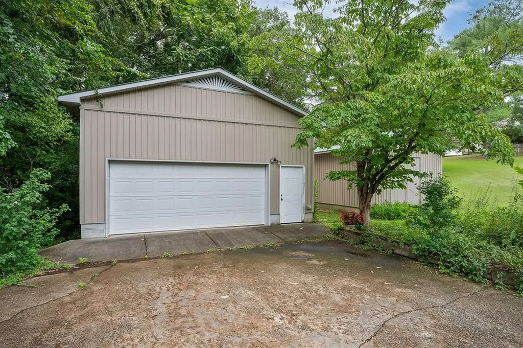 1940 Karen Circle Cookeville TN 38506