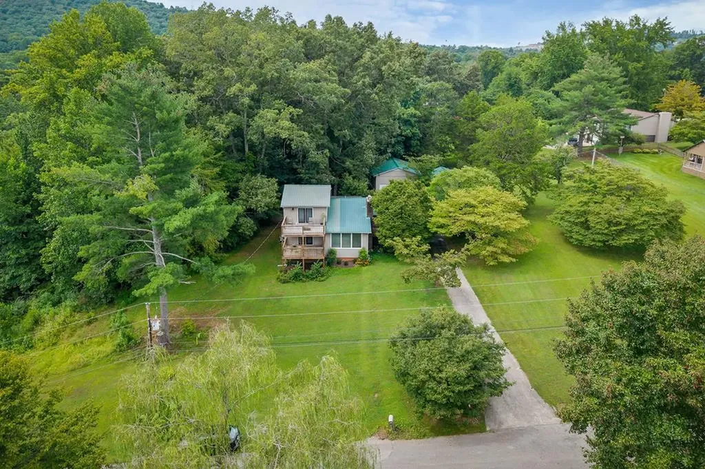 1940 Karen Circle Cookeville TN 38506