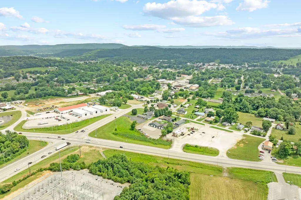 202 W 7th Street Livingston TN 38570