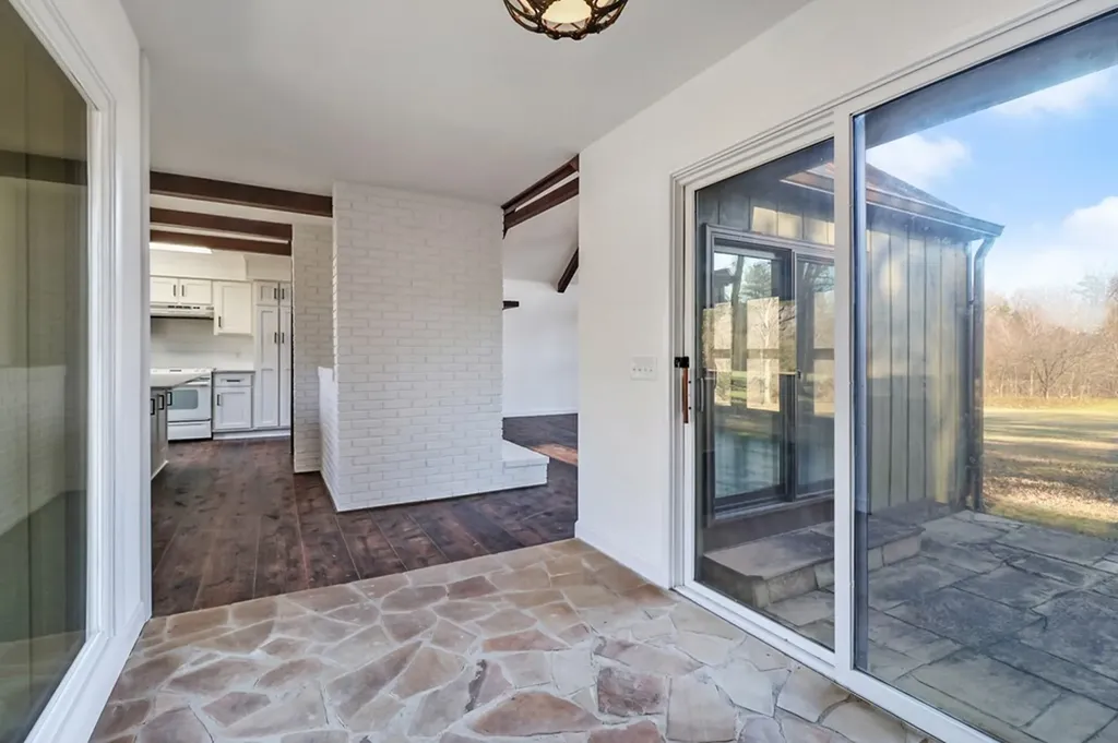 1651 Pennsylvania Jamestown TN 38556