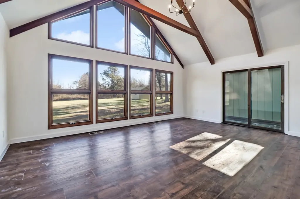 1651 Pennsylvania Jamestown TN 38556