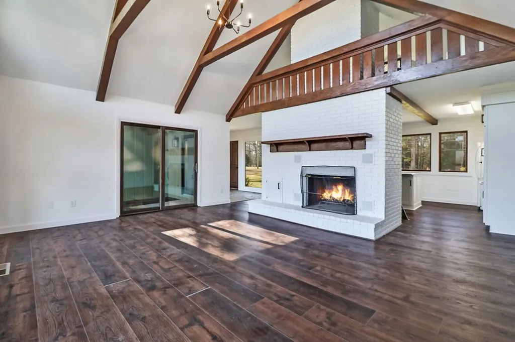 1651 Pennsylvania Jamestown TN 38556