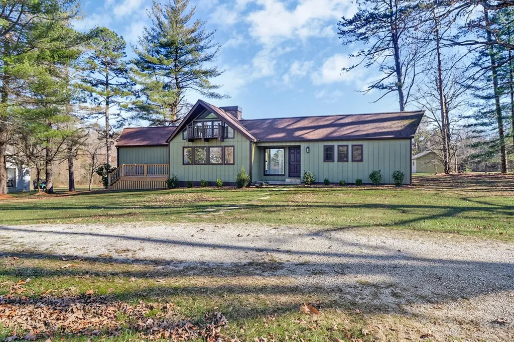 1651 Pennsylvania Jamestown TN 38556