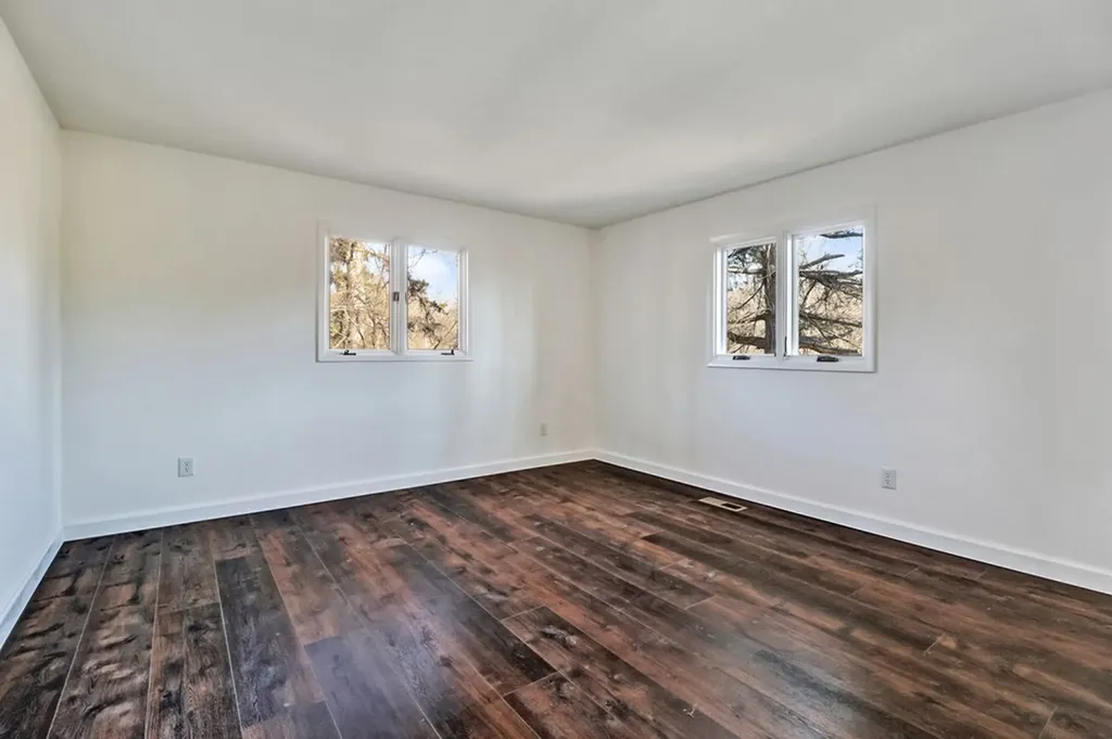 1651 Pennsylvania Jamestown TN 38556