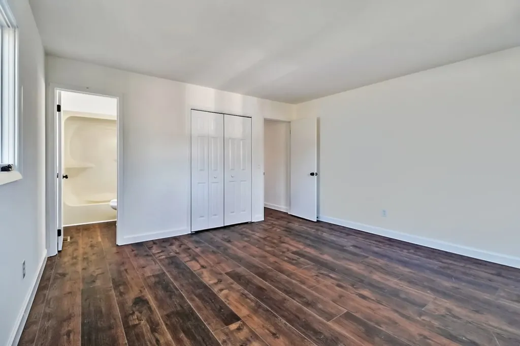 1651 Pennsylvania Jamestown TN 38556