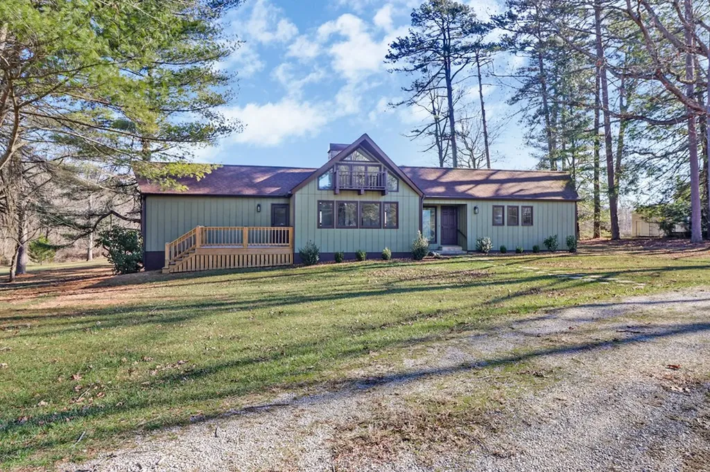 1651 Pennsylvania Jamestown TN 38556