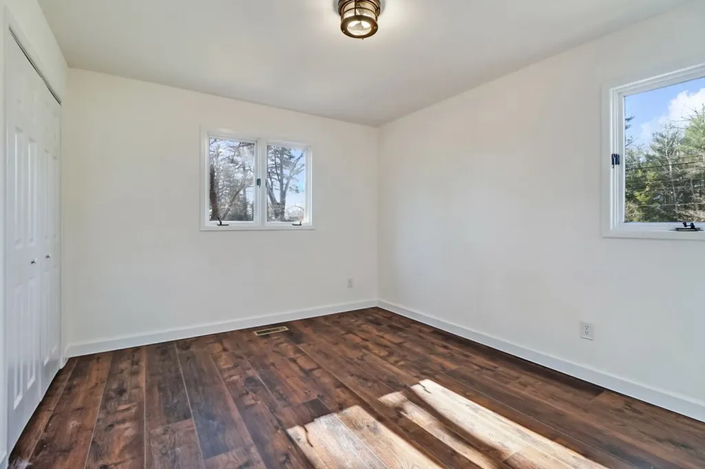 1651 Pennsylvania Jamestown TN 38556