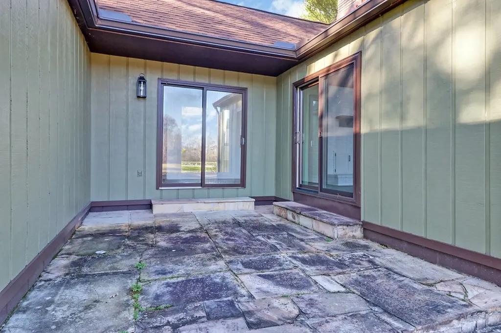 1651 Pennsylvania Jamestown TN 38556