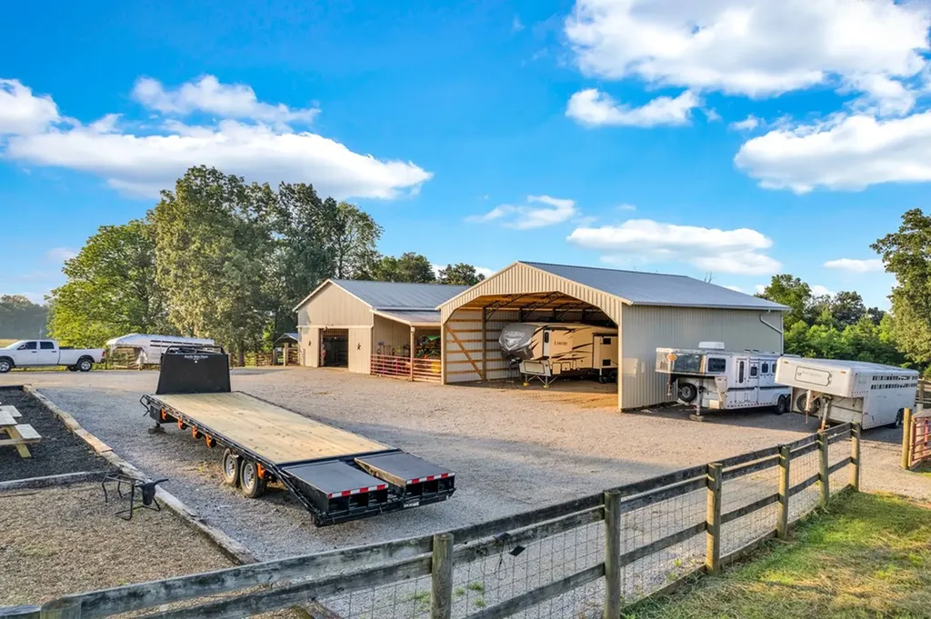 887 Ray Cemetery Road Sparta TN 38583