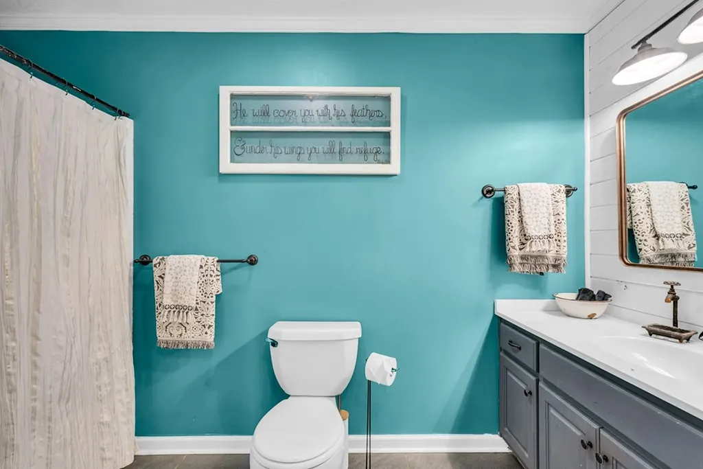 887 Ray Cemetery Road Sparta TN 38583